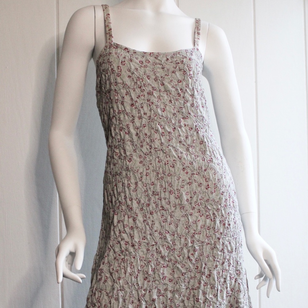 90s Vintage Crinkle Floral Embroidered Mini Dress